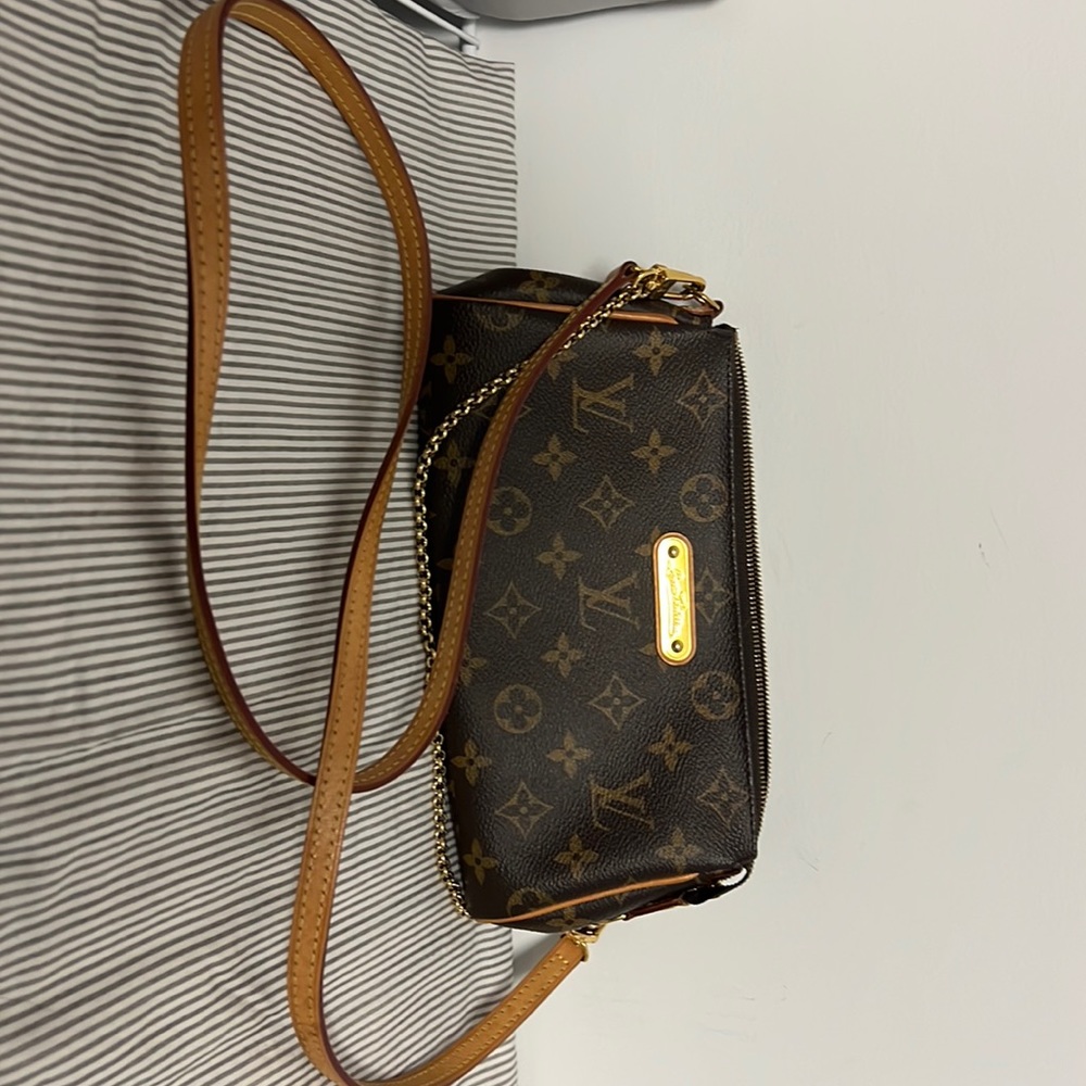 Louis Vuitton Crossbody